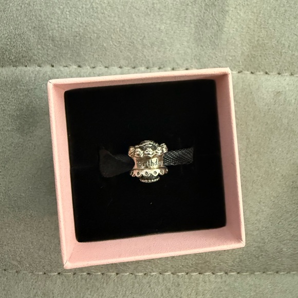 Pandora Happy Birthday rose cake charm - Picture 2 of 5